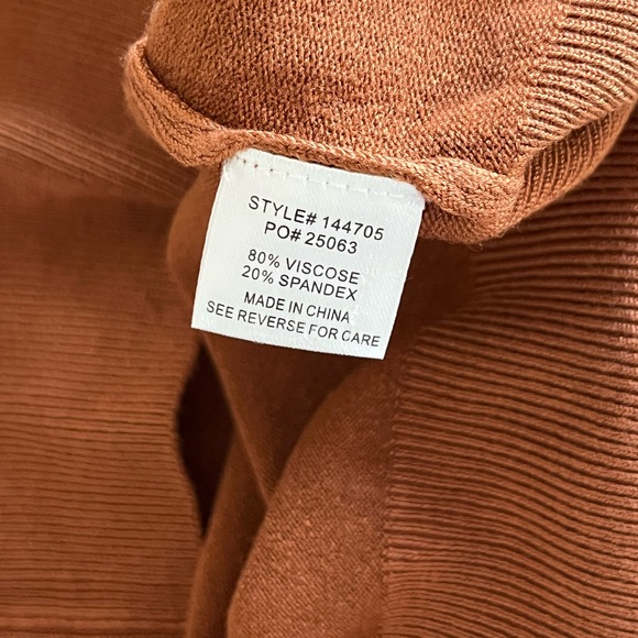 NWT Skies Are Blue Brown VNeck Sweater Size 1X - Picture 8 of 9